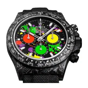 mix color dial of the watch