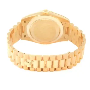 gold case of the watch