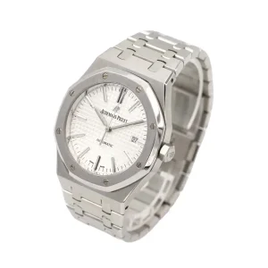white dial of the AP Royal Oak White Replica