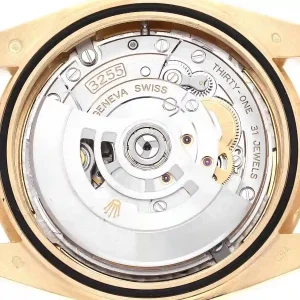 mechanism of the watch